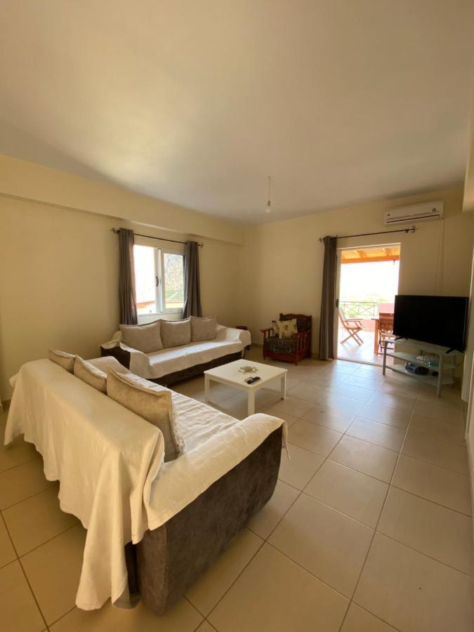 Gkiko'S Guest House เคพาโร ภายนอก รูปภาพ